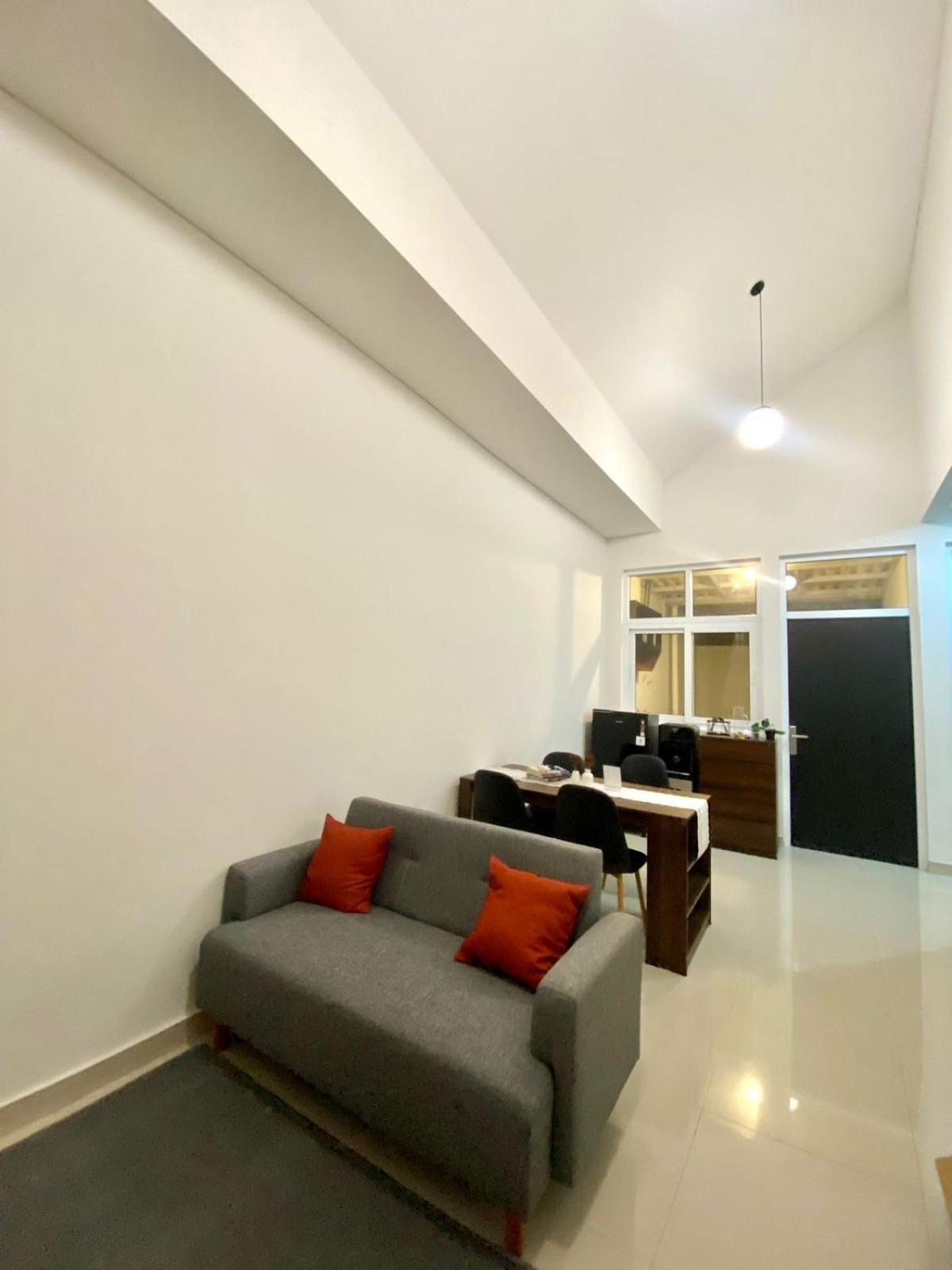 Villa Ku Villa Mu Semarang Eksteriør billede